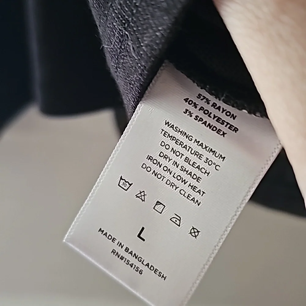 Mod Ref Knit Vneck - Picture 4 of 5